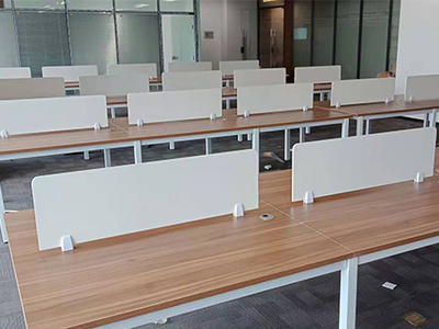 購(gòu)買(mǎi)辦公桌必須留意些什么?辦公桌的價(jià)錢(qián)是多少?